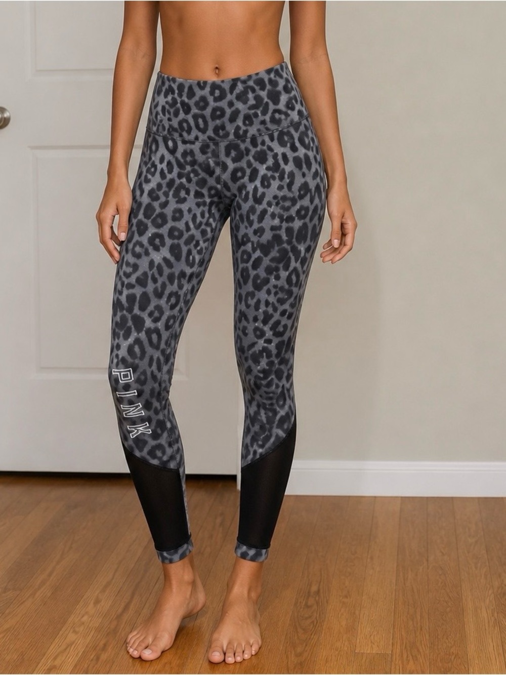 PINK Victoria's Secret PINK Cheetah leopard Print Leggings Black/ Gray Size XS